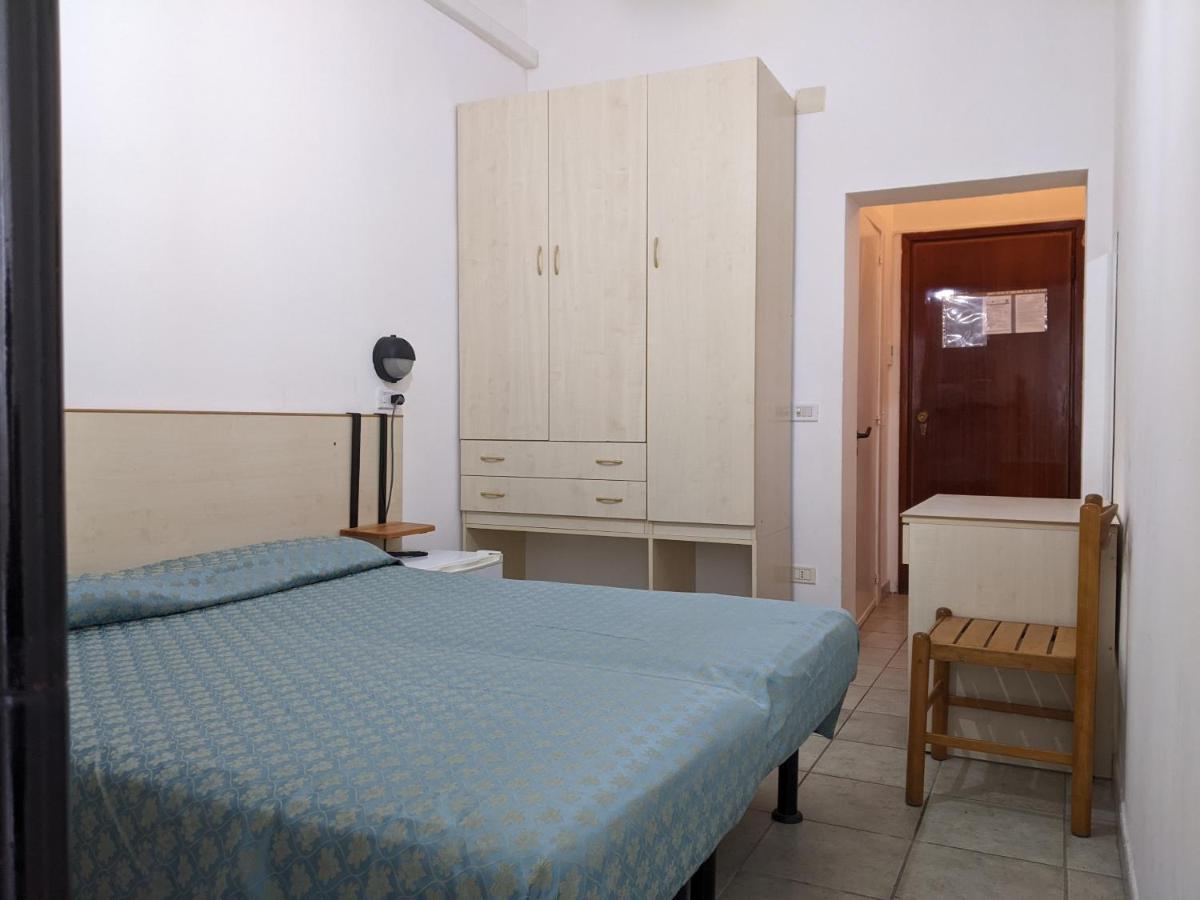 Albergo Casa Del Turista Torre dell'Orso Exterior photo